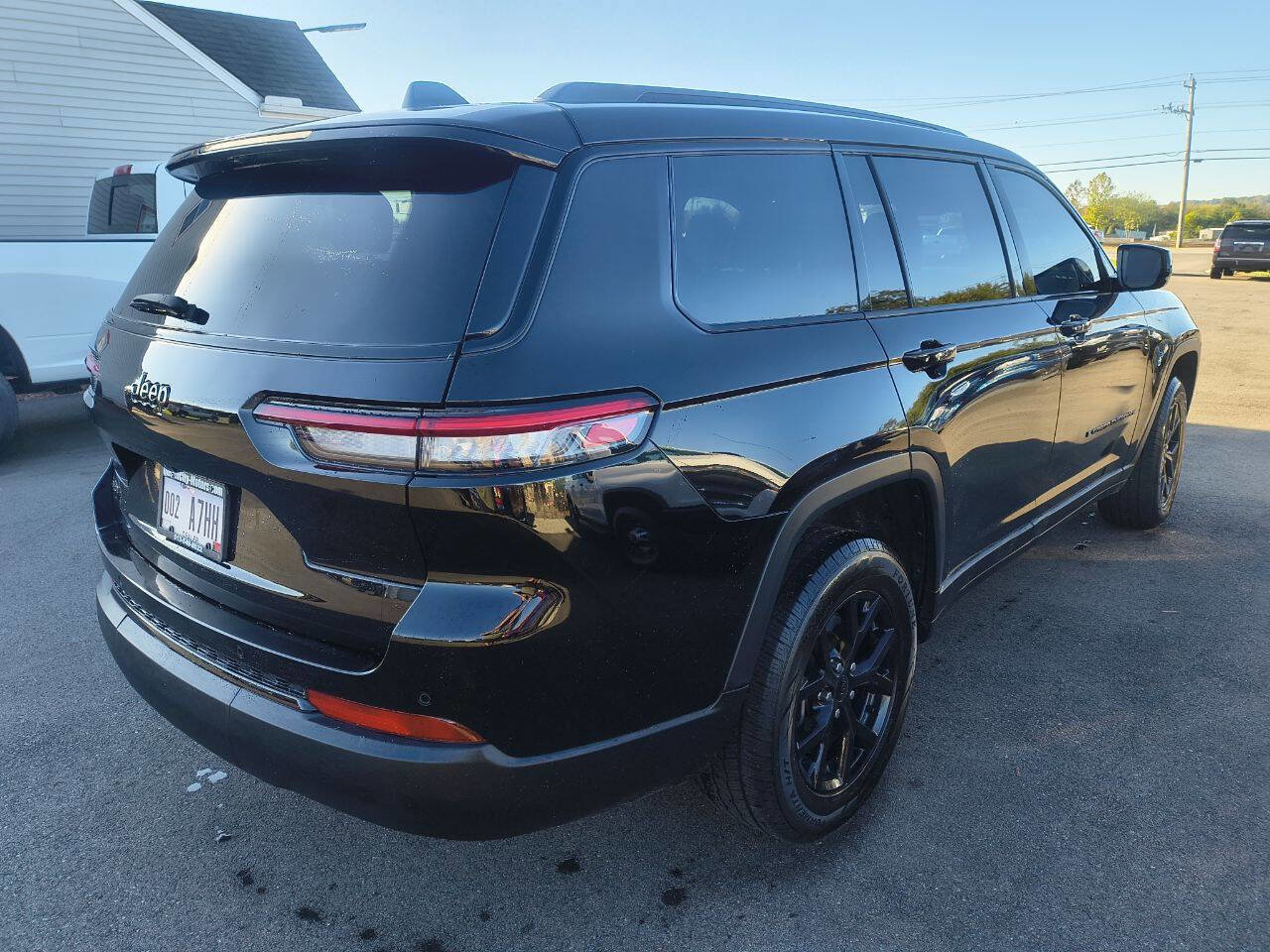 Used 2024 Jeep Grand Cherokee L Altitude image 9