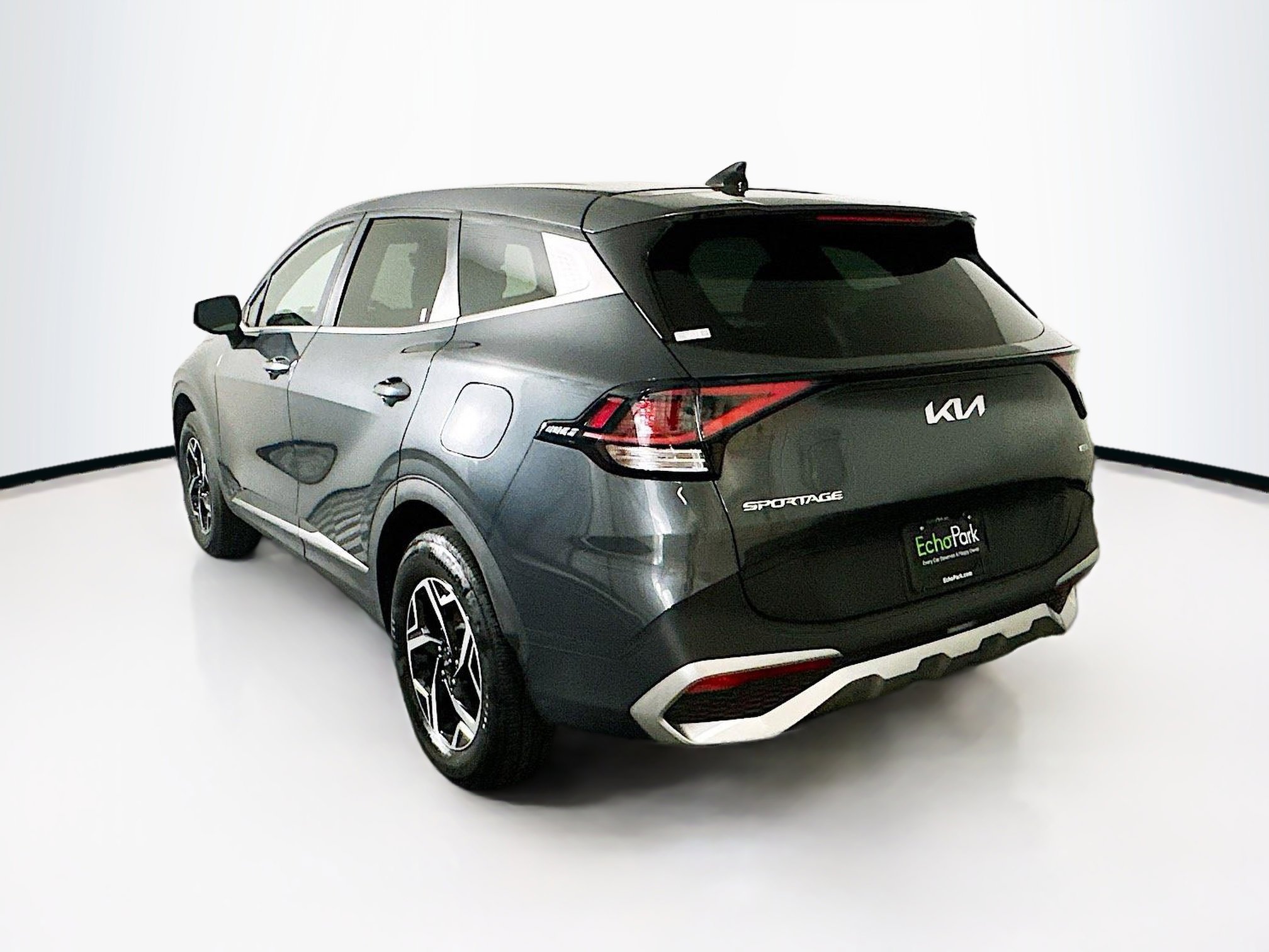 Used 2025 Kia Sportage LX image 5