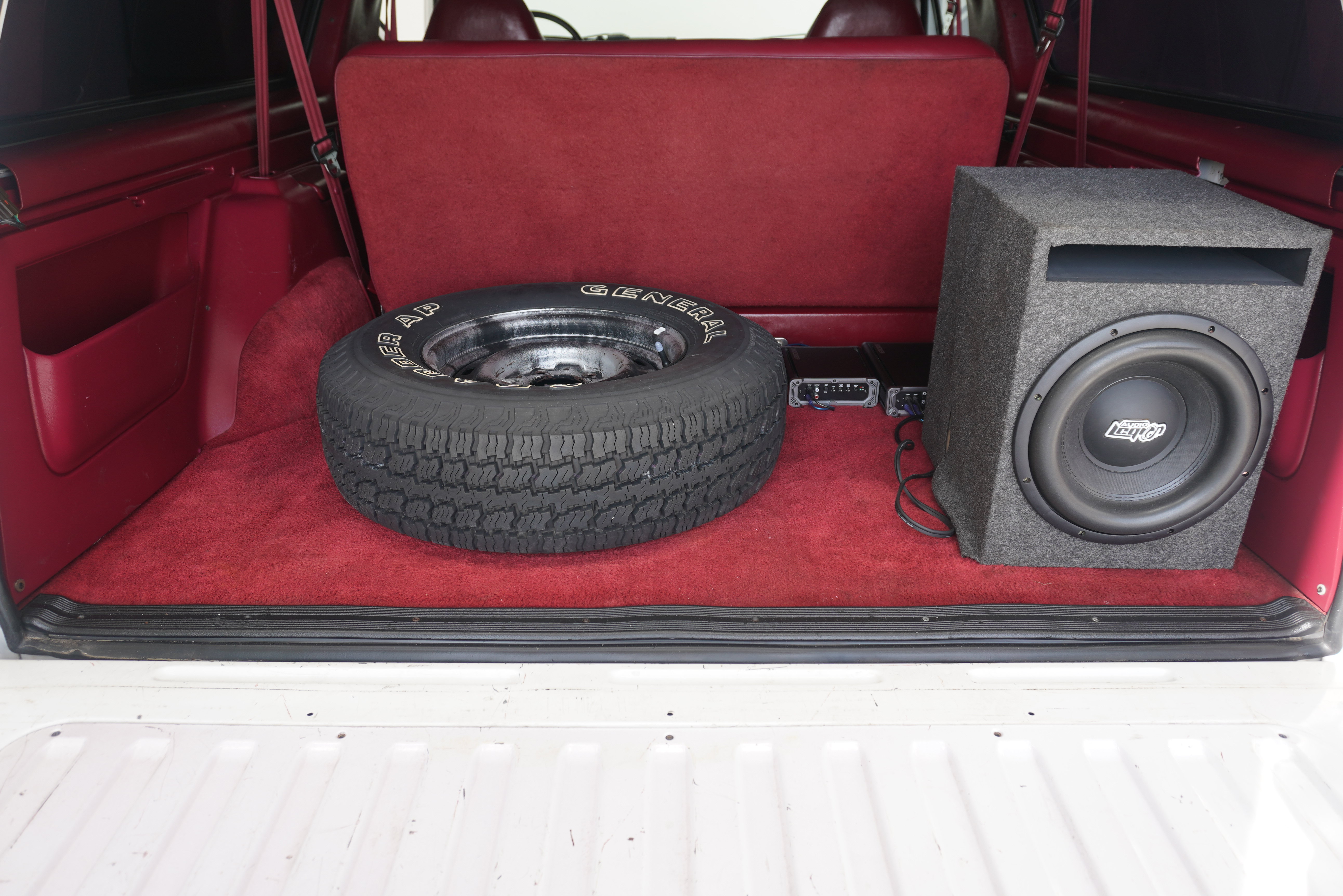 Used 1995 Ford Bronco XLT AWD/4WD image 21