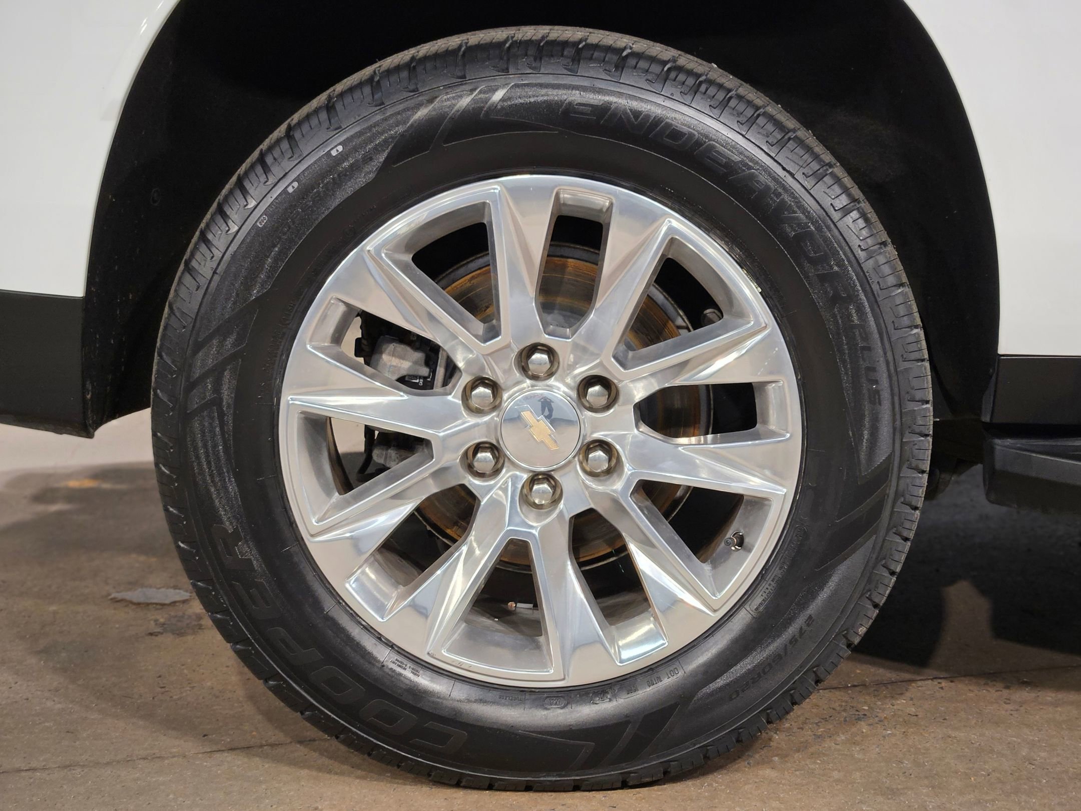 Used 2024 Chevrolet Suburban Premier image 17