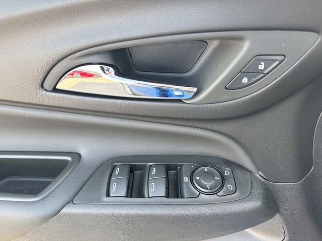 Used 2024 Chevrolet Equinox LT image 15