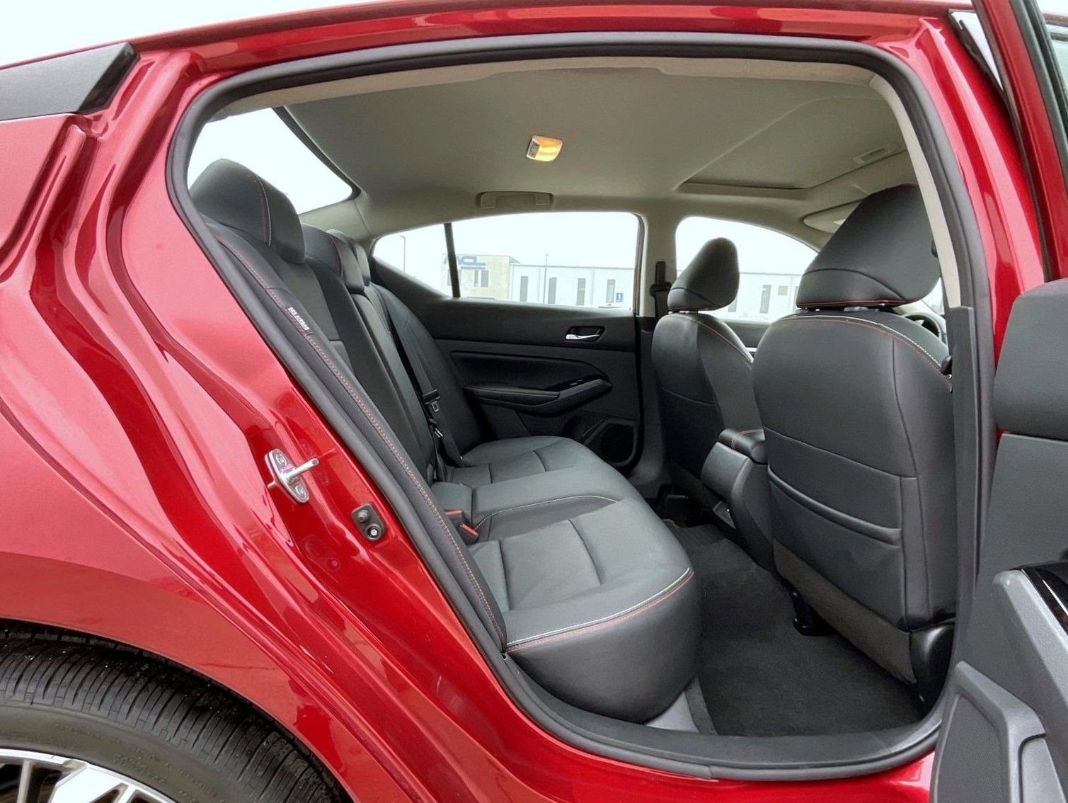 Used 2023 Nissan Altima 2.5 SR w/ SR Premium Package AWD/4WD image 19