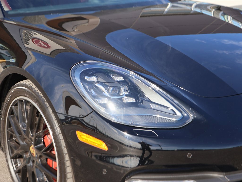 Used 2018 Porsche Panamera 4S image 6