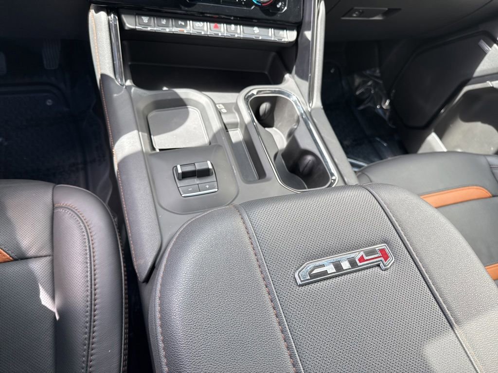 Used 2025 GMC Sierra 3500 AT4 AWD/4WD image 22