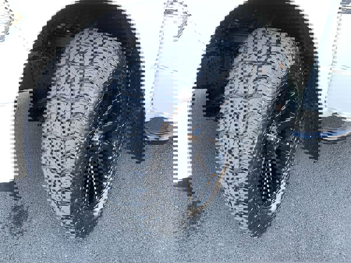 Used 2022 RAM 1500 Classic SLT image 11