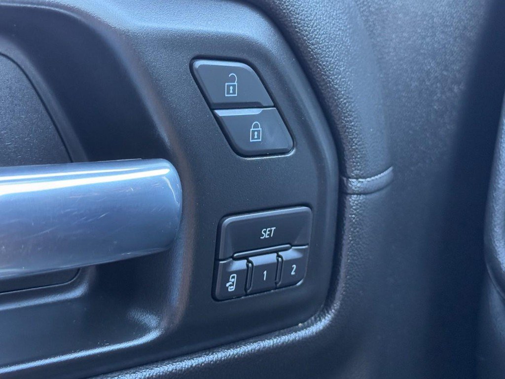 Used 2020 GMC Sierra 1500 Denali w/ Denali Ultimate Package AWD/4WD image 19