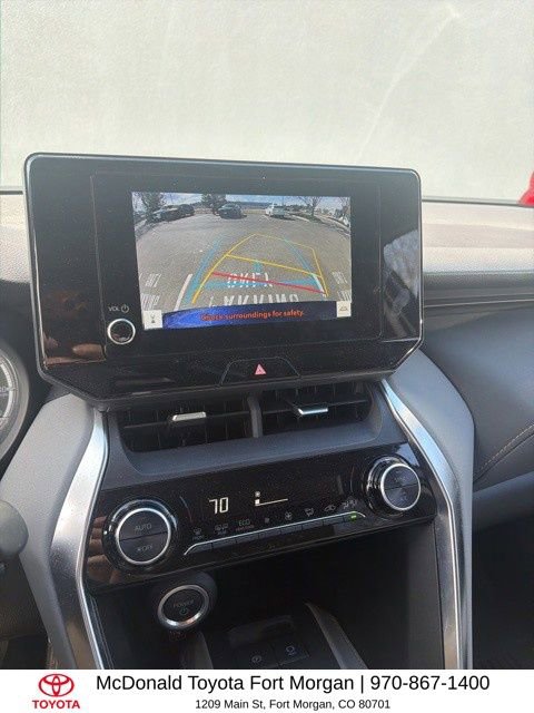 Used 2023 Toyota Venza LE image 4