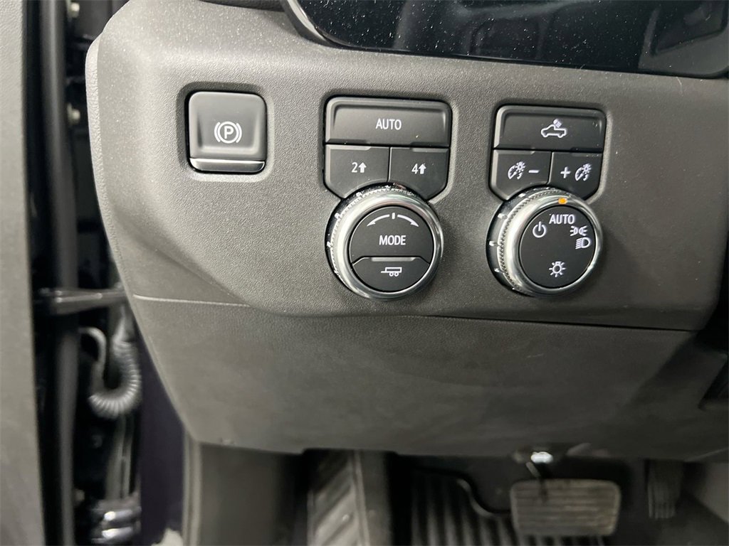 Certified 2025 GMC Sierra 1500 SLE w/ Max Trailering Package image 18