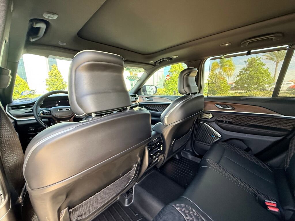 Used 2022 Jeep Grand Cherokee Summit w/ Adv Protech Group IV image 20