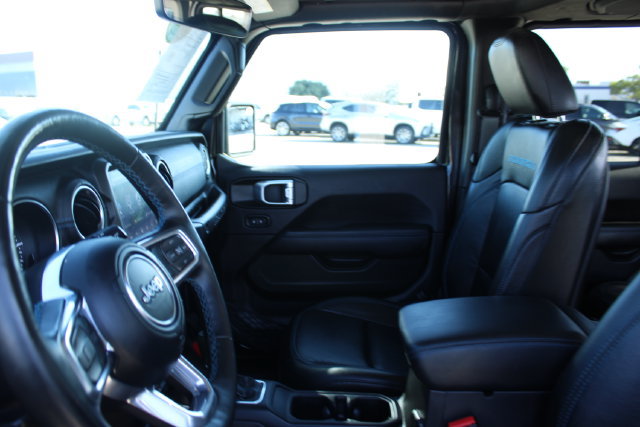 Used 2022 Jeep Wrangler Unlimited Rubicon 4xe w/ Dual Top Group AWD/4WD image 45