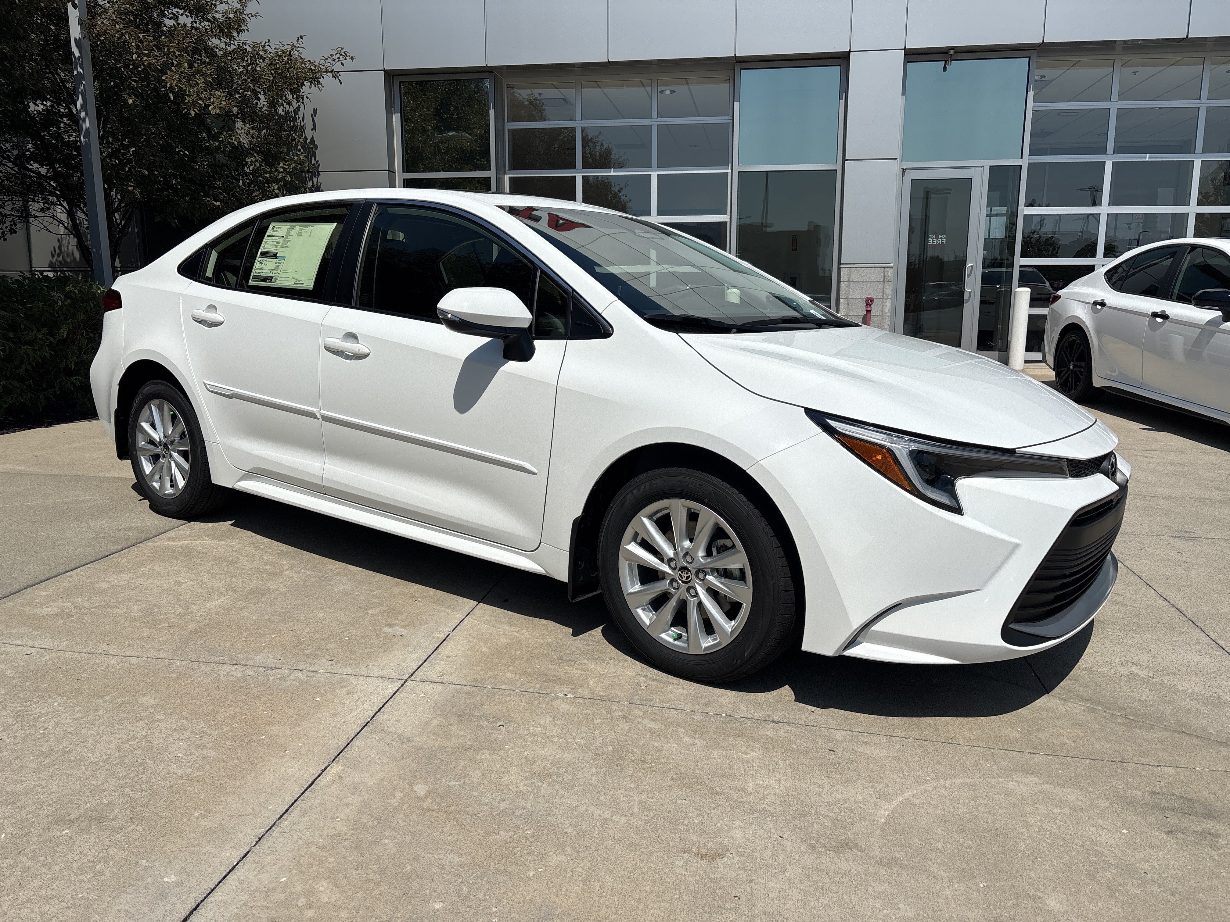 New 2026 Toyota Corolla XLE FWD video 2