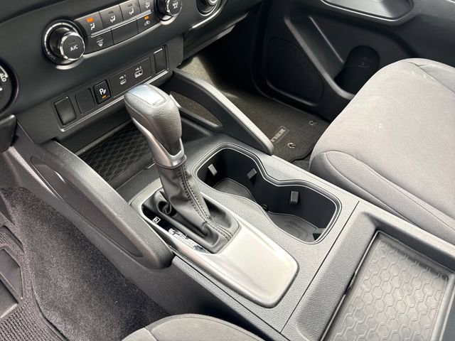 Used 2021 Nissan Frontier SV w/ Midnight Edition Floor Mats image 20