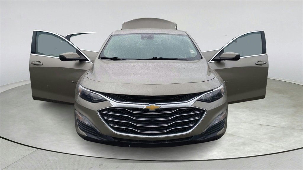 Used 2022 Chevrolet Malibu LT image 9