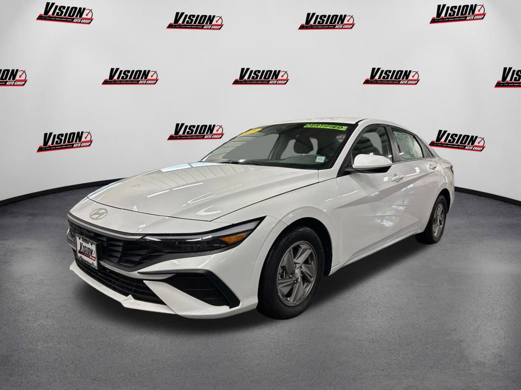 Certified 2025 Hyundai Elantra SE w/ Cargo Package