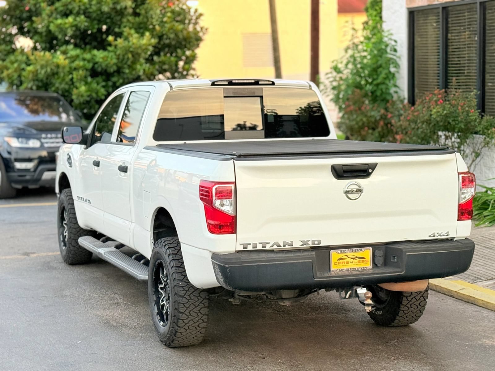 Used 2017 Nissan Titan XD AWD/4WD image 5