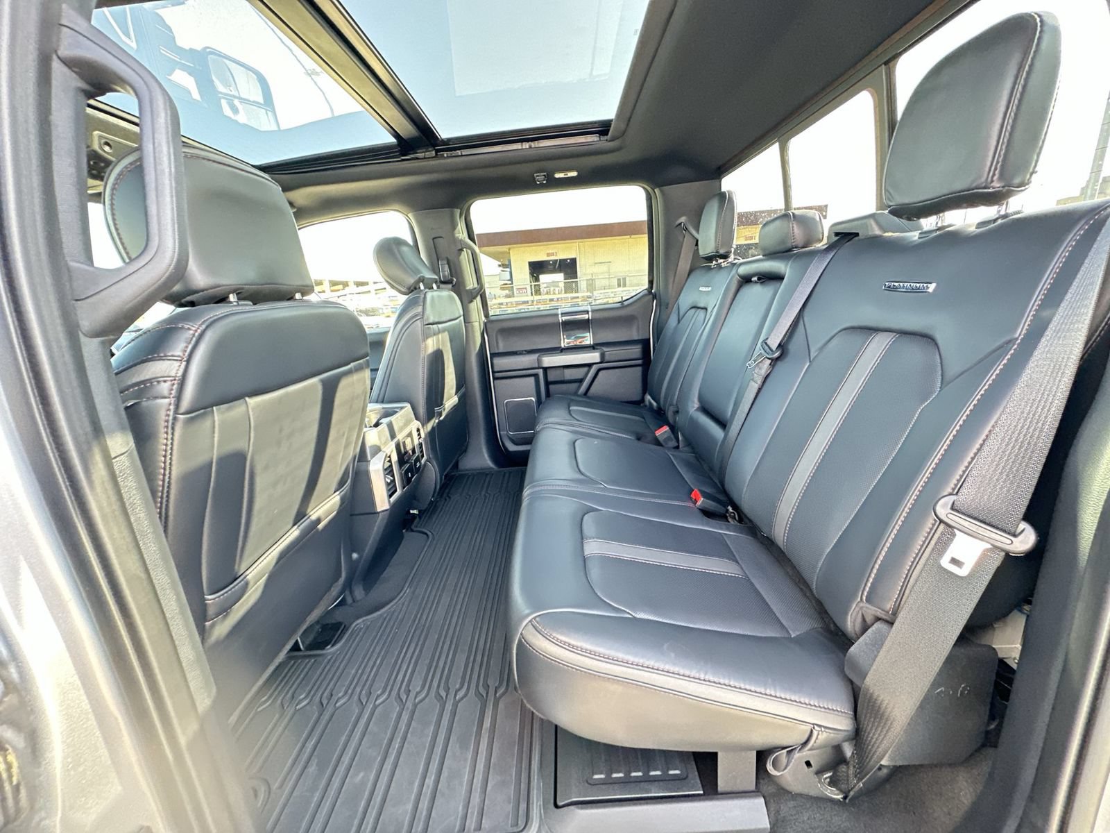 Used 2022 Ford F350 Platinum AWD/4WD image 26