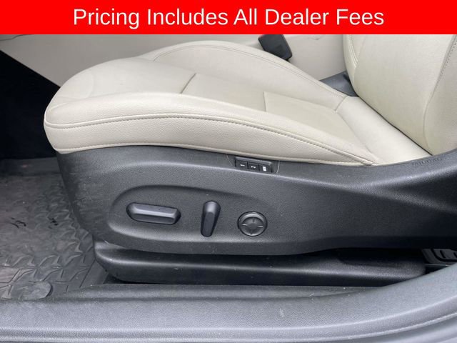 Used 2018 Buick Regal Essence w/ Driver Confidence Package #1 AWD/4WD image 21