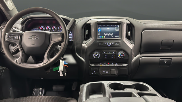 Used 2022 Chevrolet Silverado 1500 Custom Trail Boss w/ LPO, Dark Essentials Package AWD/4WD image 11