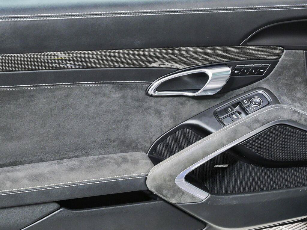 Used 2018 Porsche 911 Carrera GTS RWD image 6