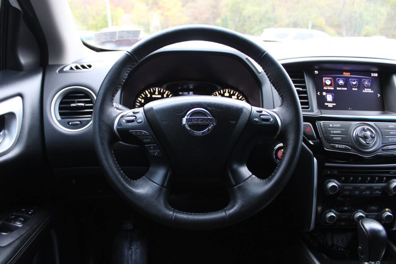 Used 2018 Nissan Pathfinder SV image 35
