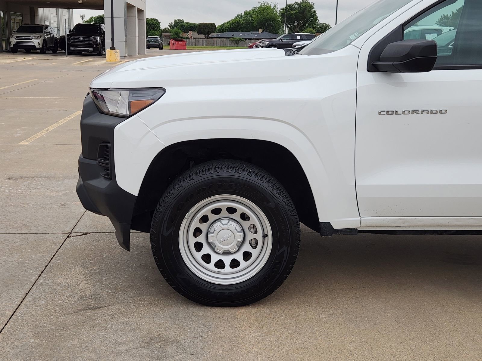 Used 2024 Chevrolet Colorado W/T w/ WT Convenience Package II AWD/4WD image 9