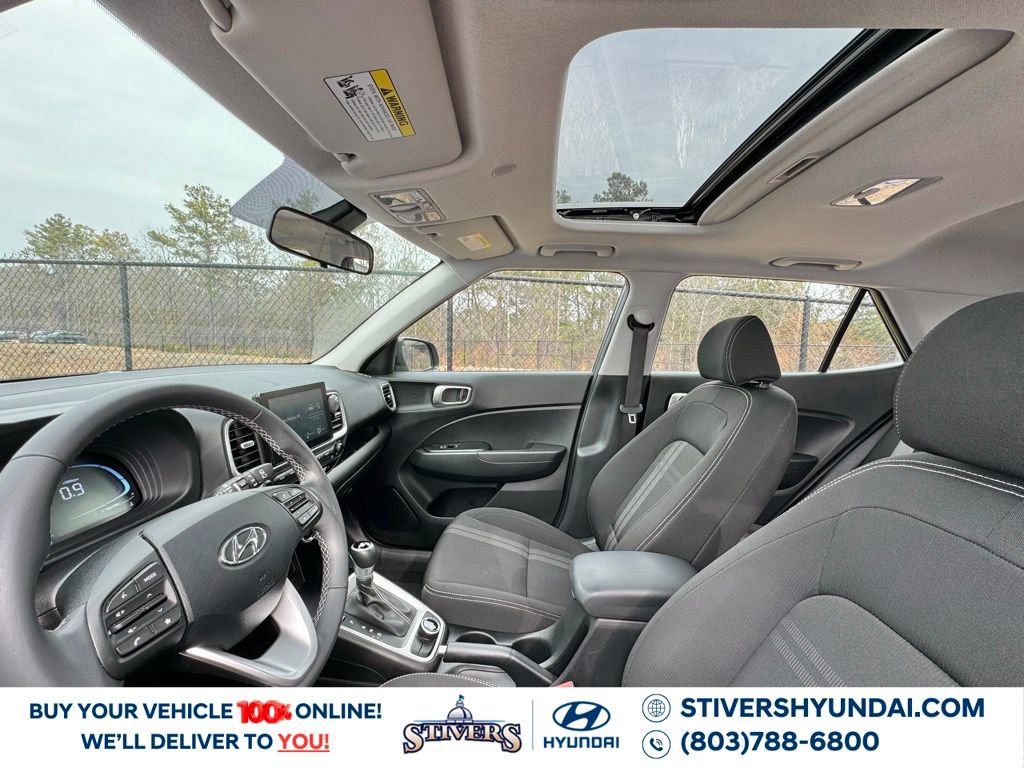 Certified 2024 Hyundai Venue SEL image 18