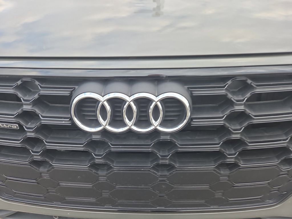 Used 2025 Audi Q5 2.0T Premium image 11