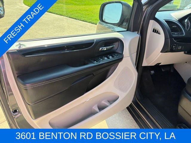 Used 2020 Dodge Grand Caravan SXT FWD image 28