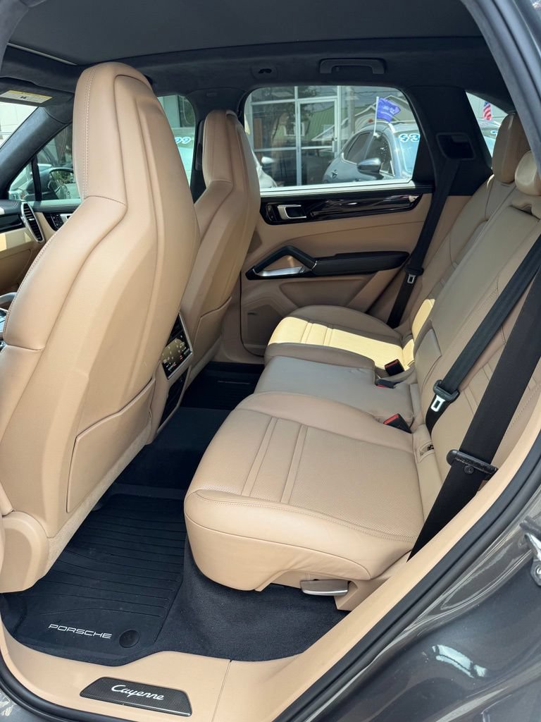 Used 2019 Porsche Cayenne Turbo AWD/4WD image 11