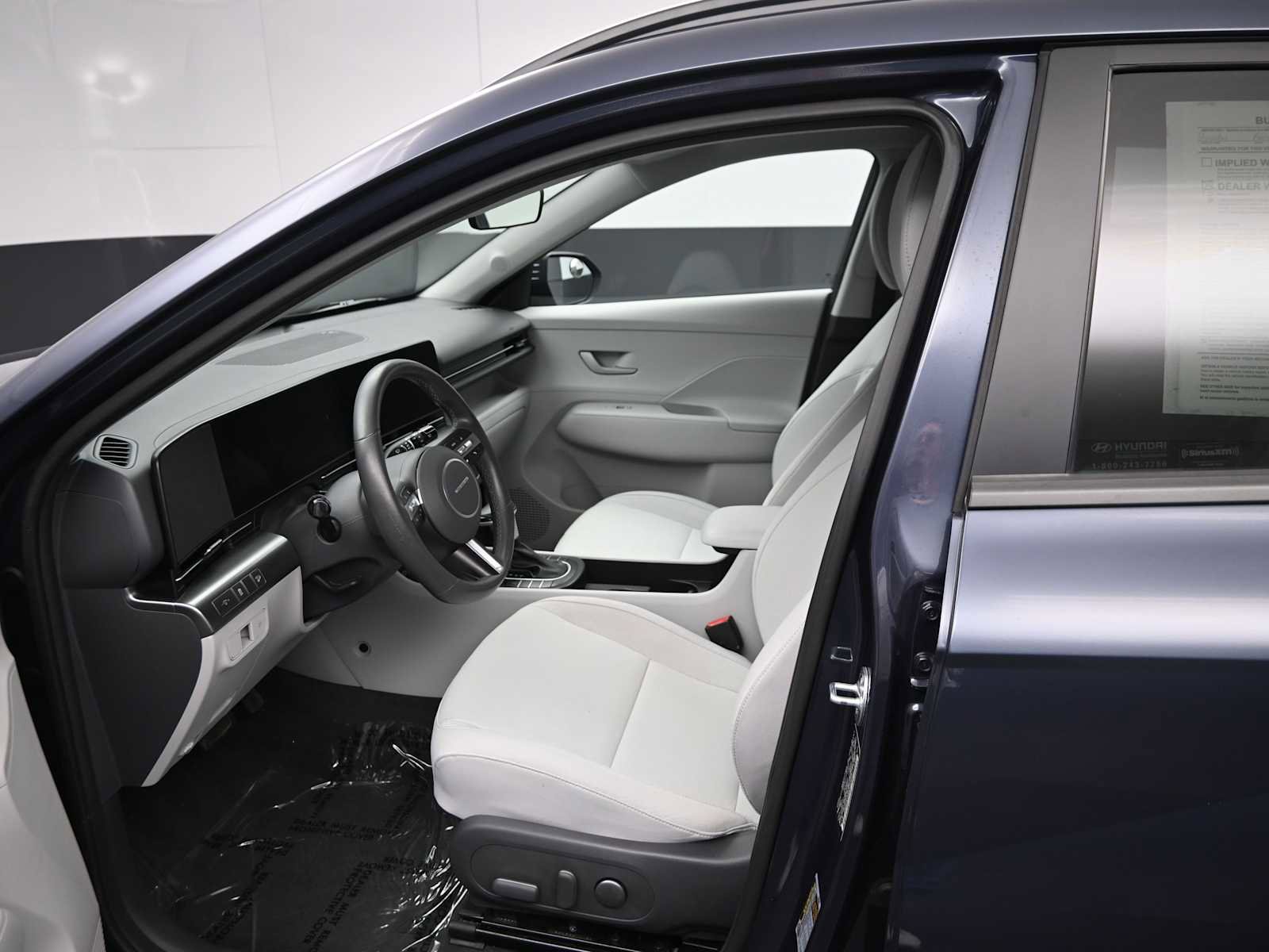 Used 2024 Hyundai Kona SEL AWD/4WD image 5