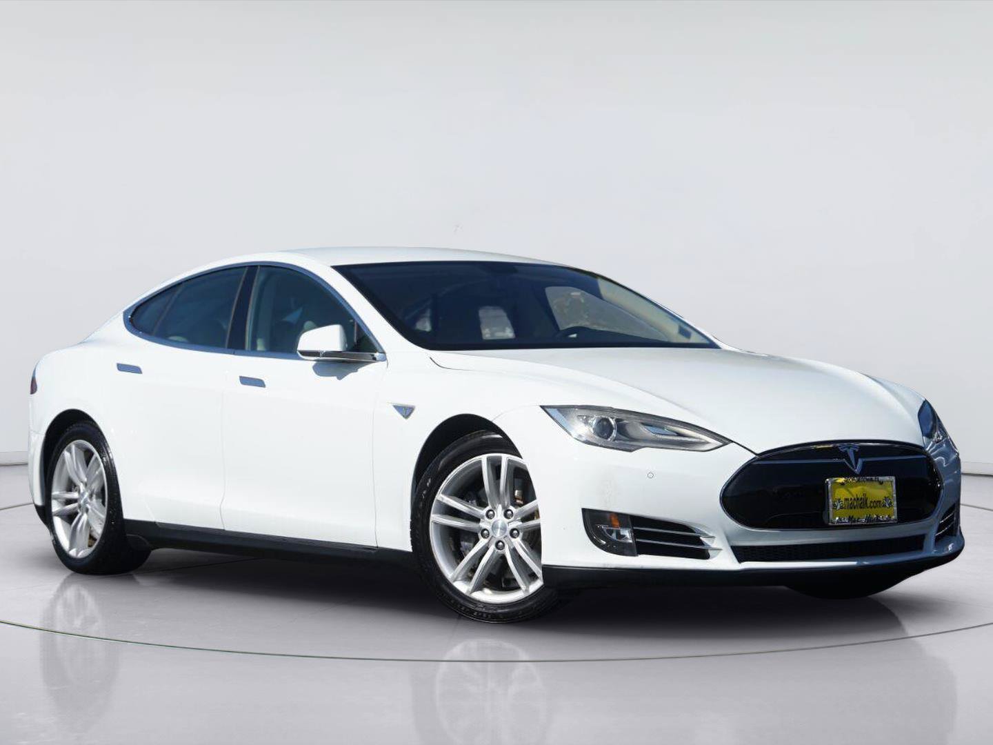 Used 2014 Tesla Model S RWD image 2