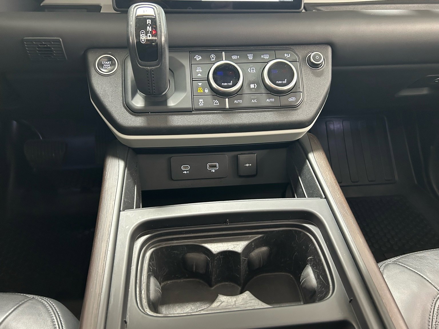 Used 2020 Land Rover Defender 110 HSE image 22