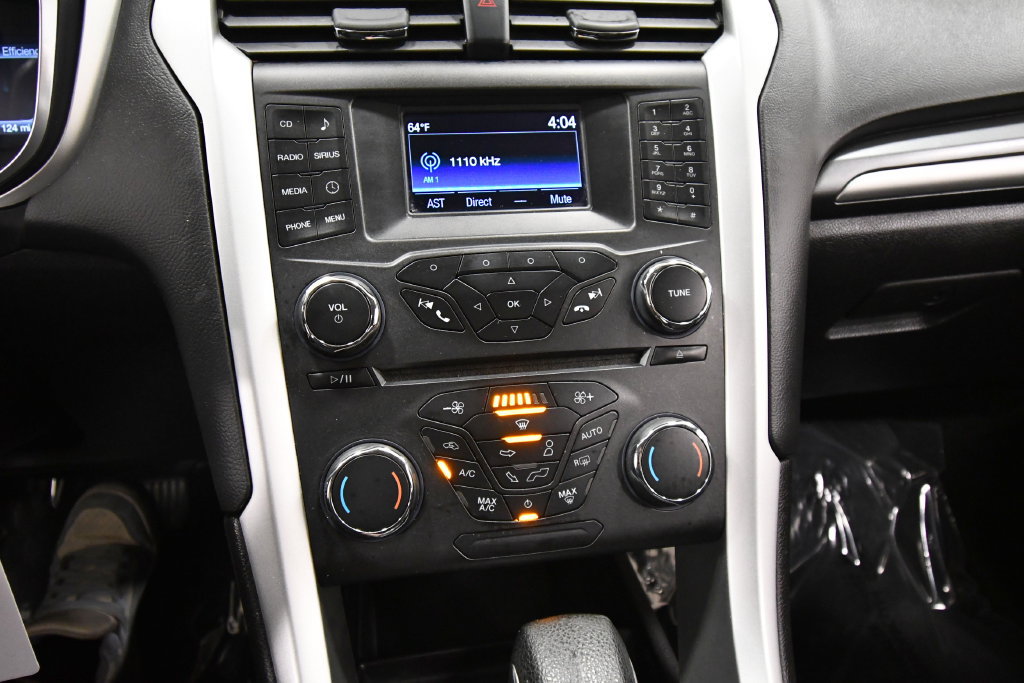 Used 2016 Ford Fusion SE FWD image 23