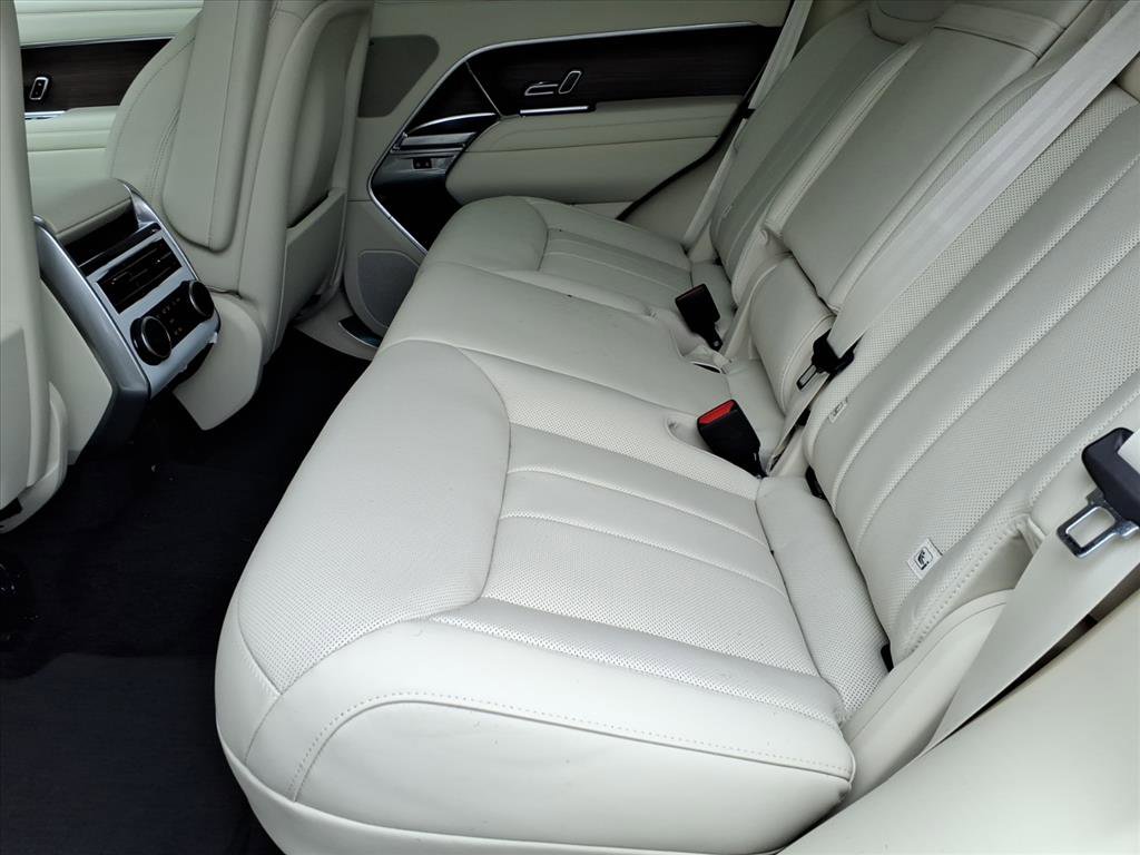 New 2026 Land Rover Range Rover SE image 5