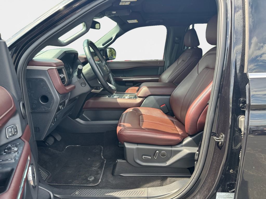 Used 2023 Ford Expedition Max Limited AWD/4WD image 12