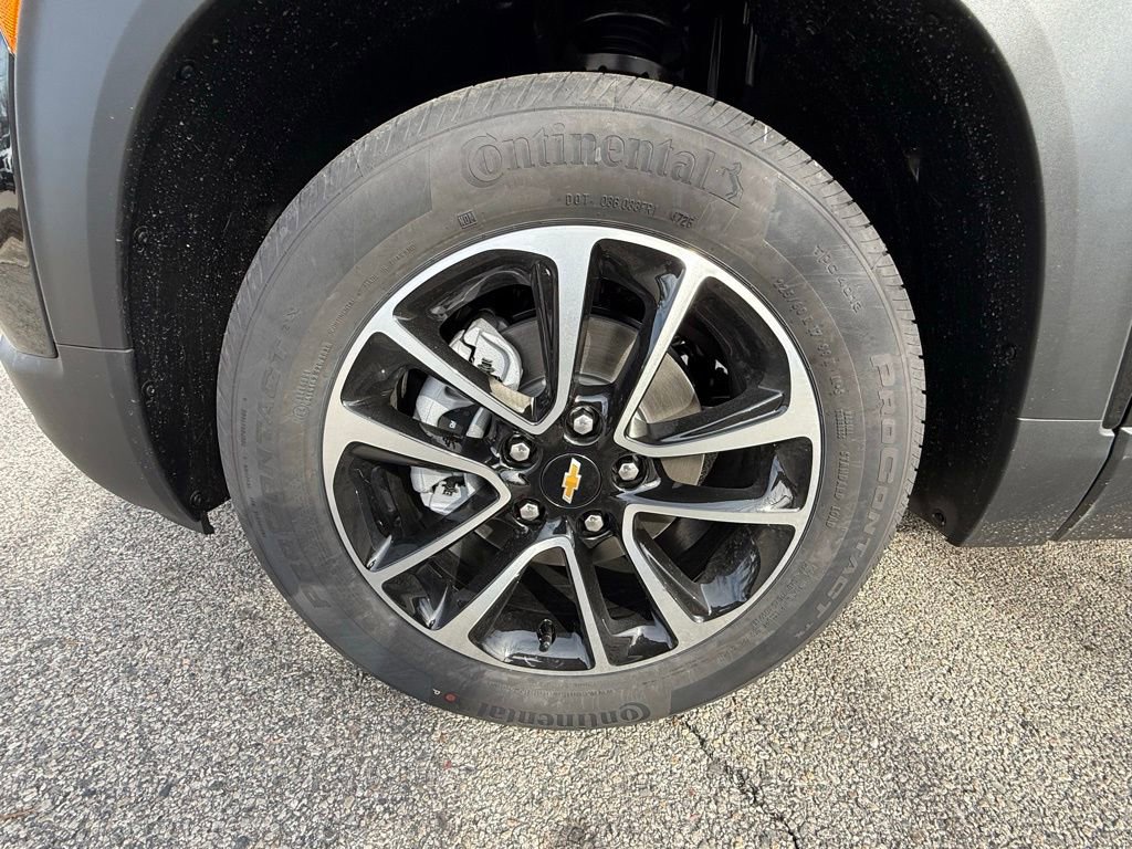 New 2026 Chevrolet TrailBlazer LT w/ LT Cold Weather Package FWD image 28