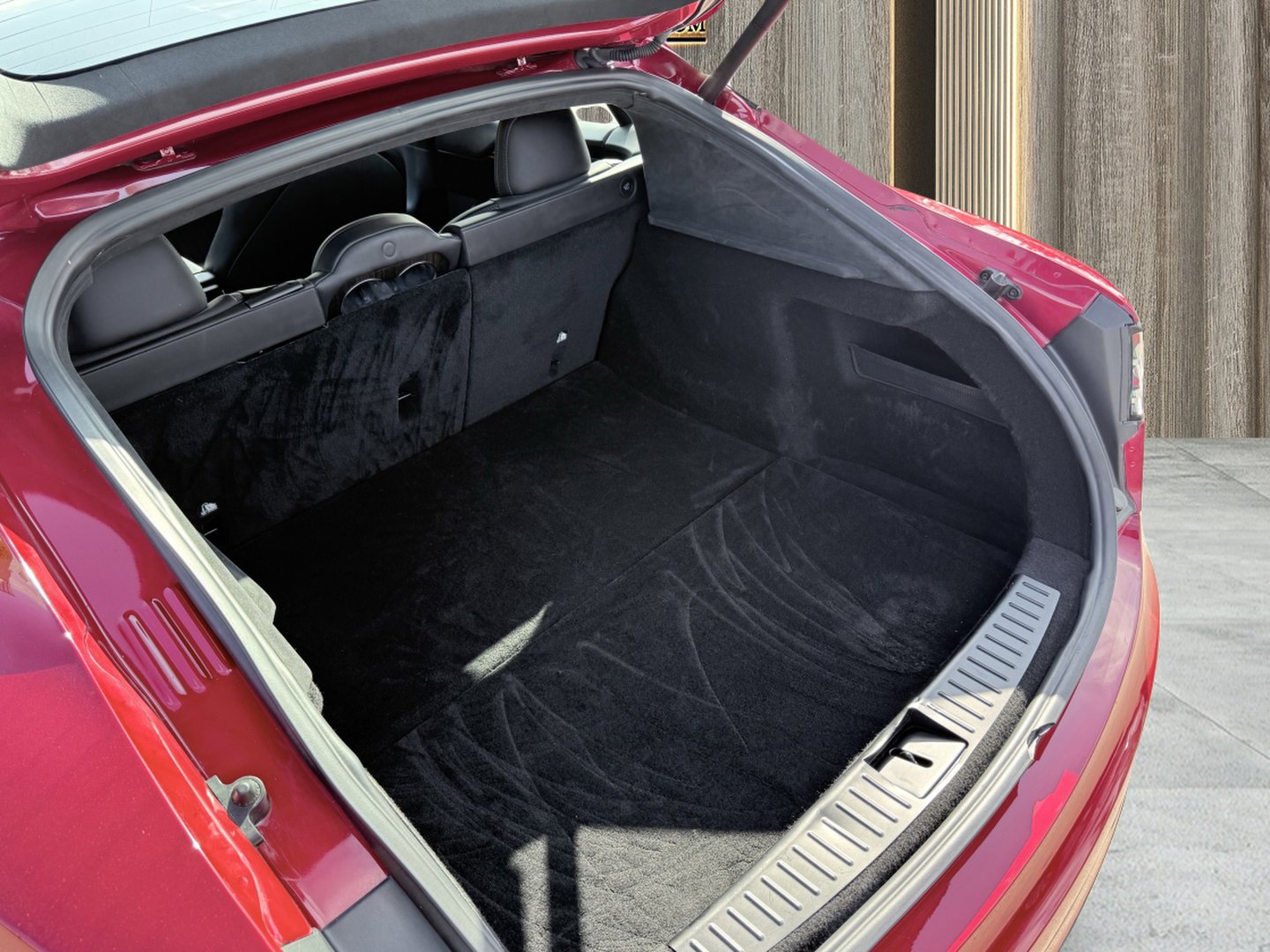 Used 2022 Tesla Model S image 18