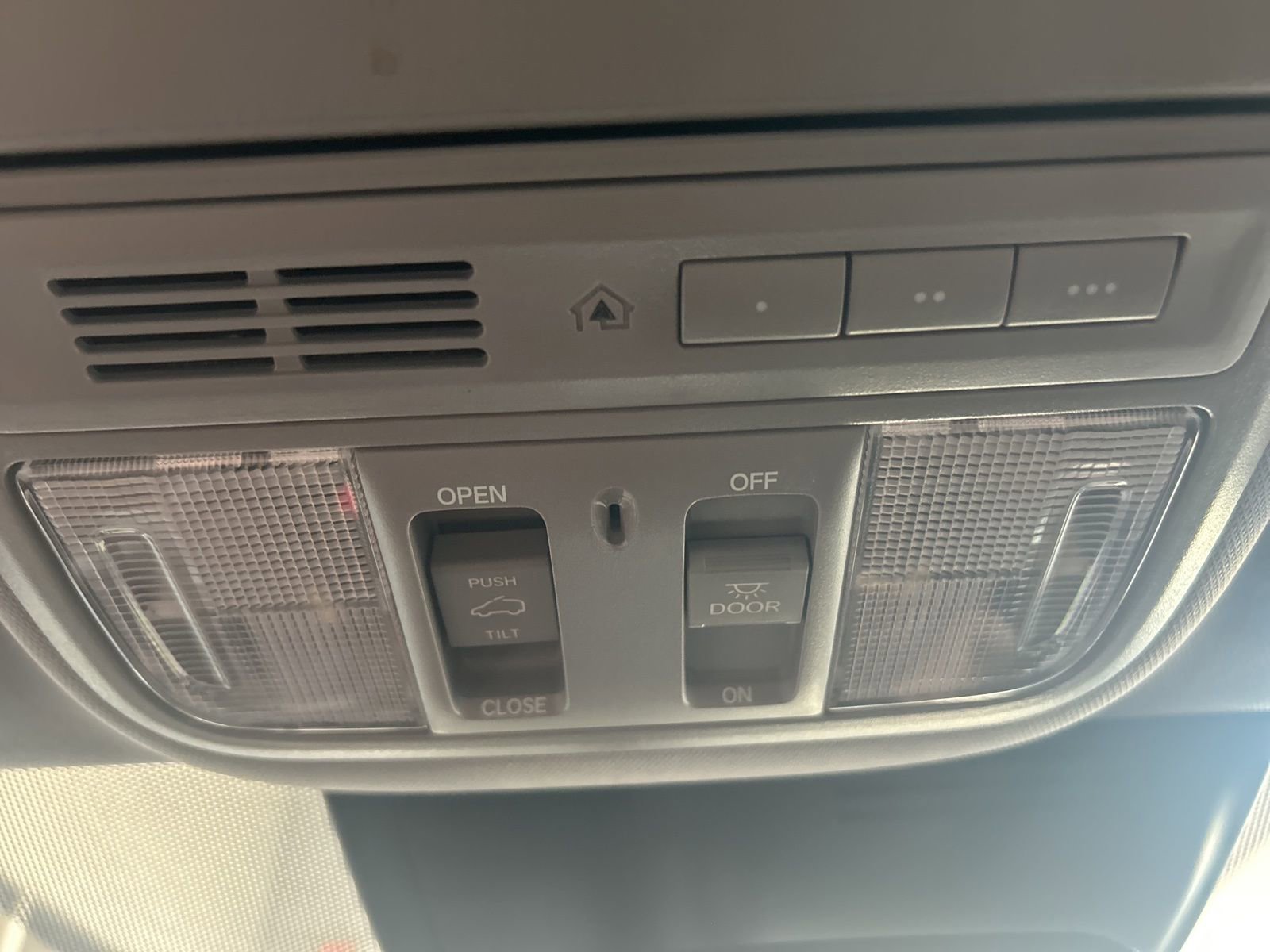 Used 2021 Honda CR-V Touring image 32