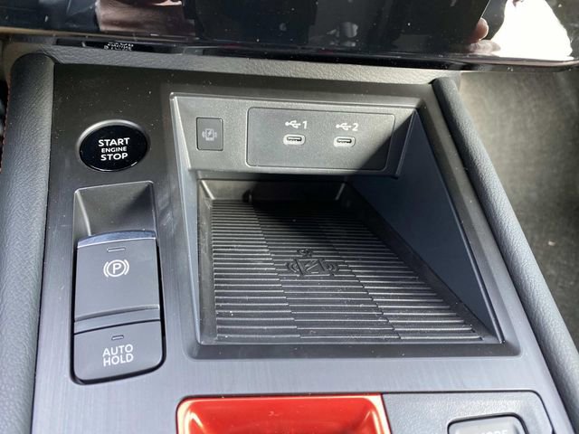 New 2026 Nissan Kicks SR w/ Cold Weather Package image 11