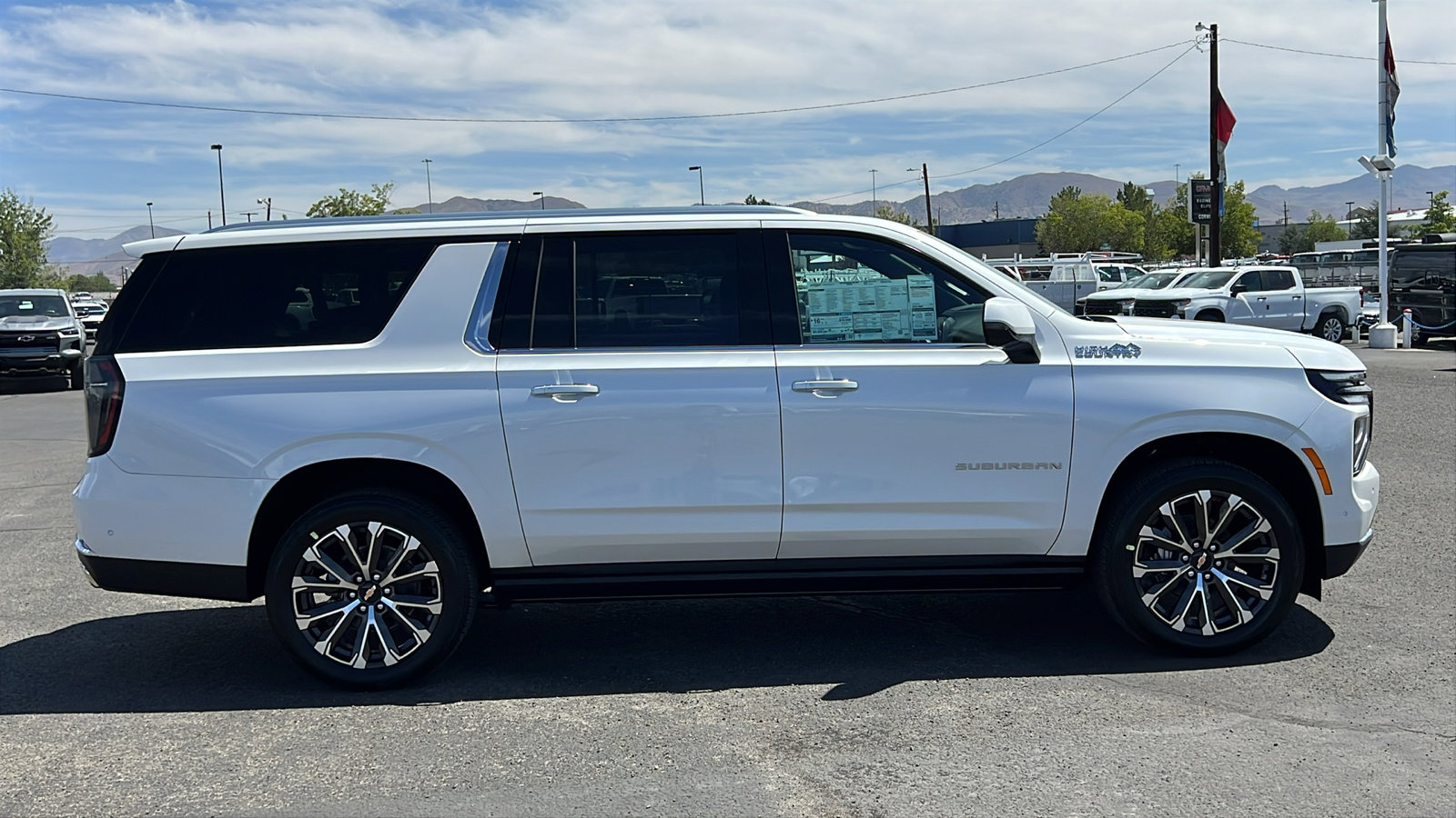 New 2025 Chevrolet Suburban High Country image 4