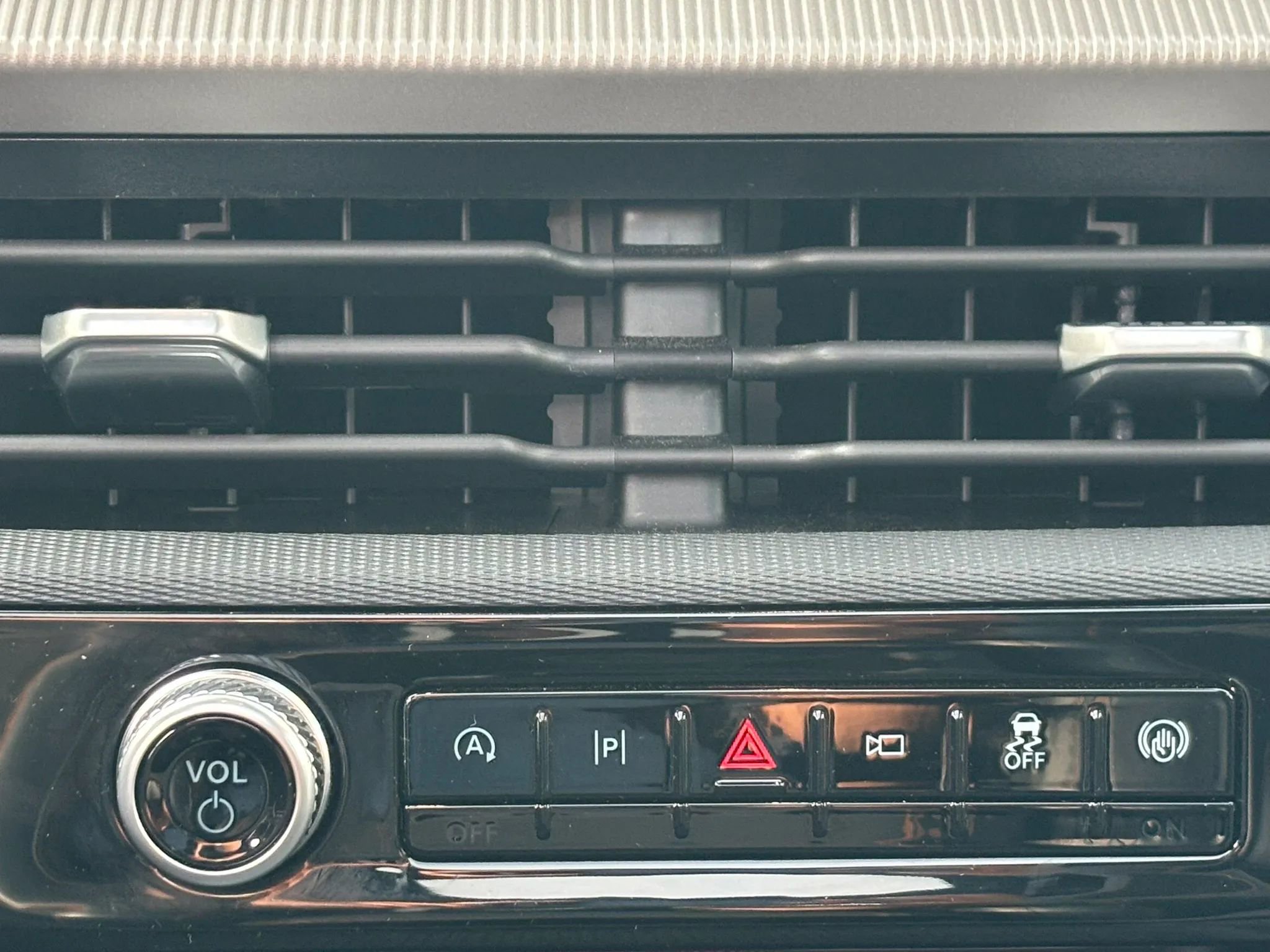 Used 2026 Ford Explorer Tremor w/ Tremor Ultimate Package image 32