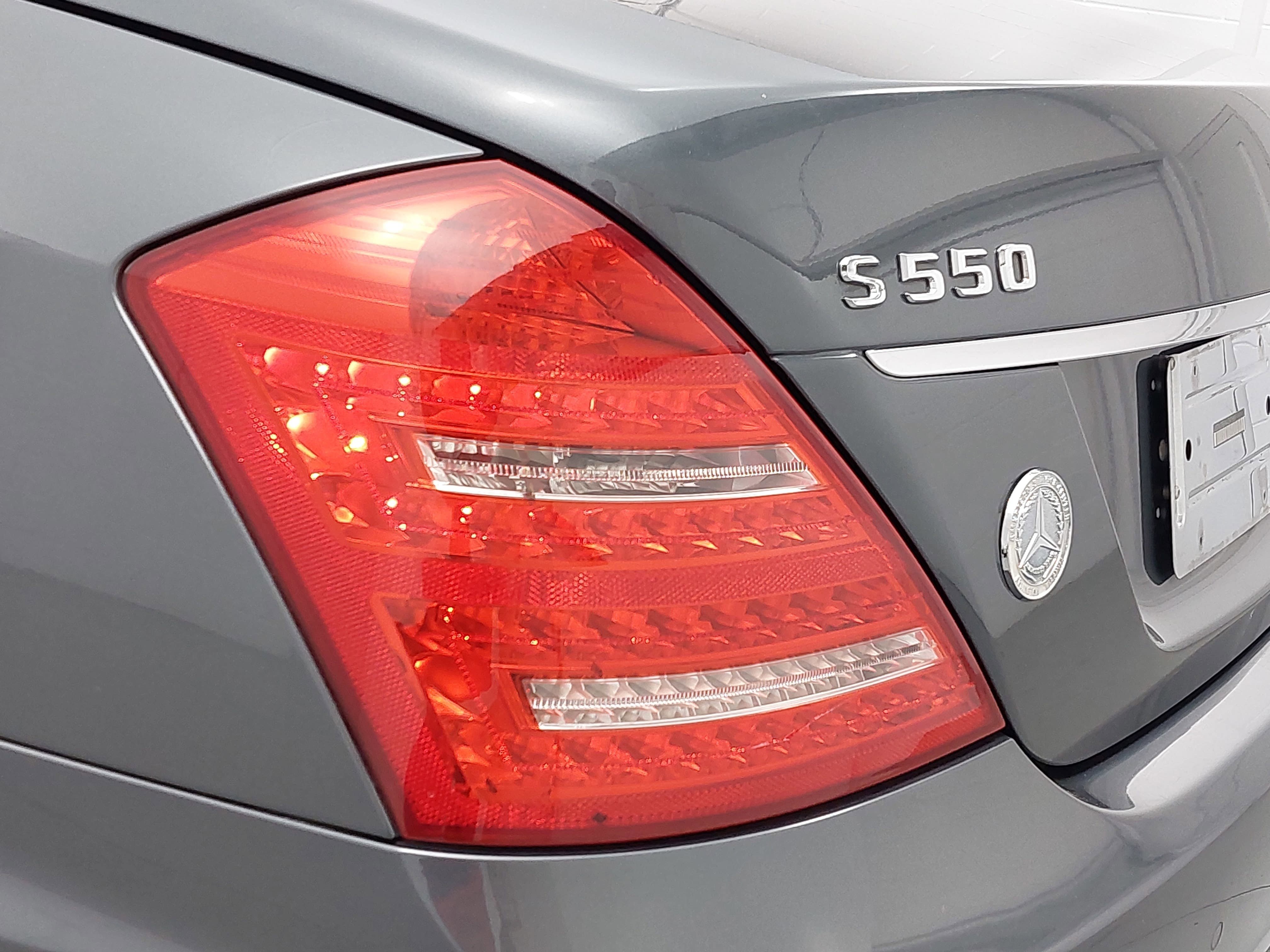 Used 2010 Mercedes-Benz S 550 image 36