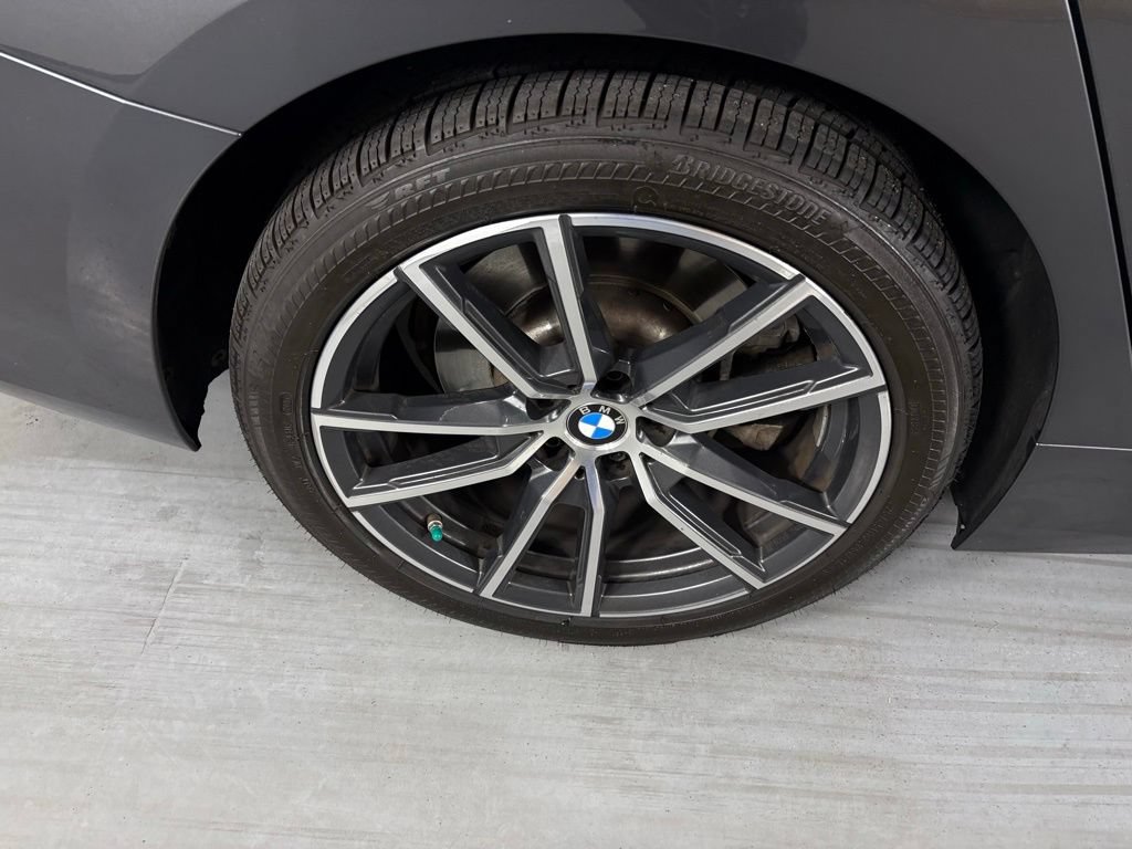 Used 2021 BMW 330i Sedan w/ Convenience Package RWD image 11