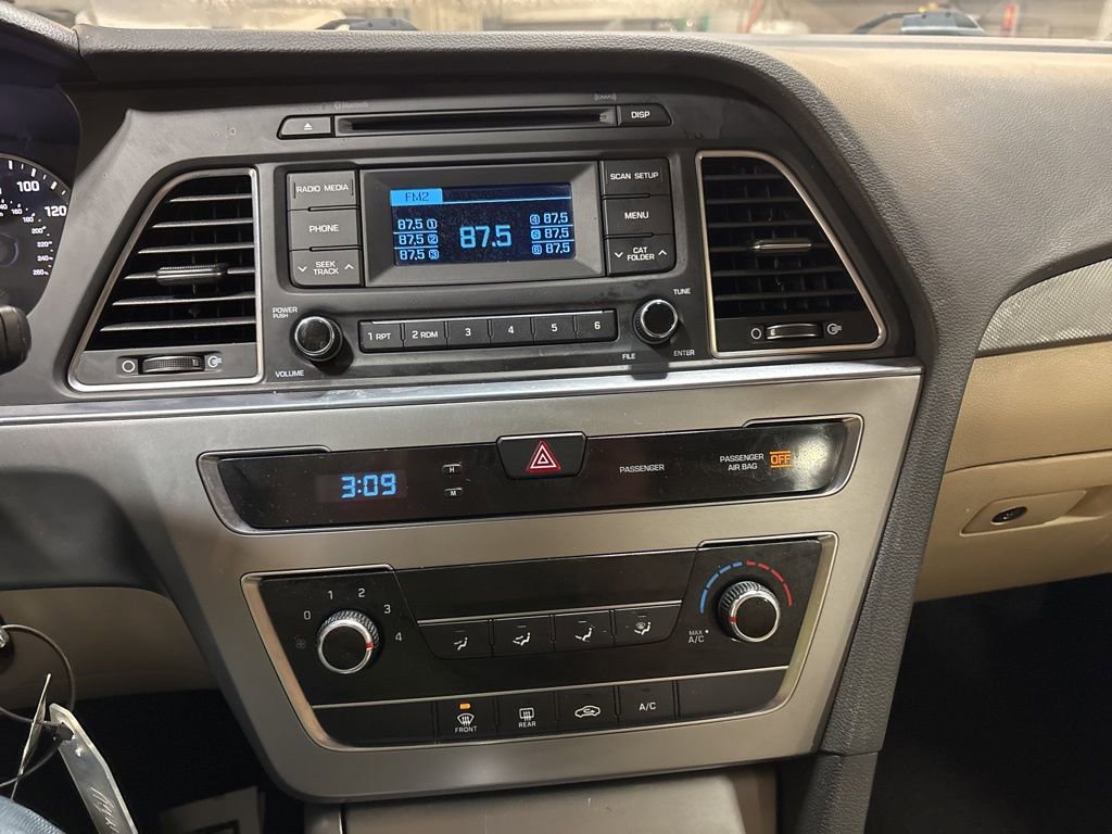 Used 2015 Hyundai Sonata SE image 21