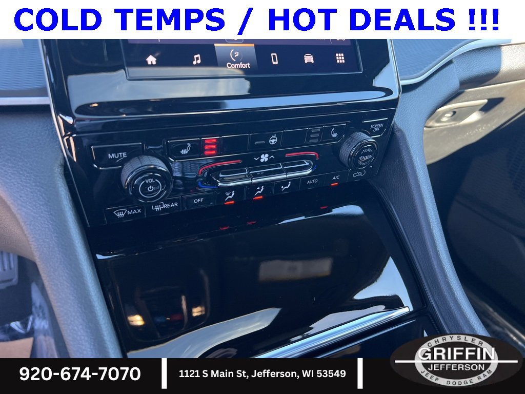 New 2025 Jeep Grand Cherokee Altitude image 23