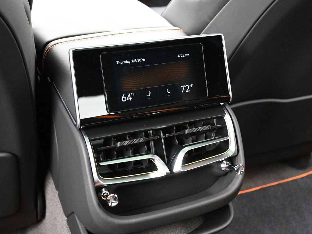 Used 2025 Bentley Flying Spur Plug-In Hybrid image 28