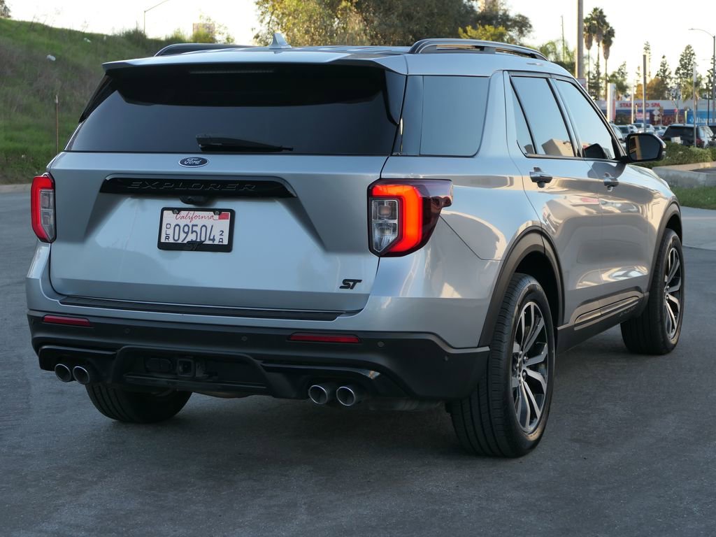 Used 2020 Ford Explorer ST w/ Premium Technology Package image 2