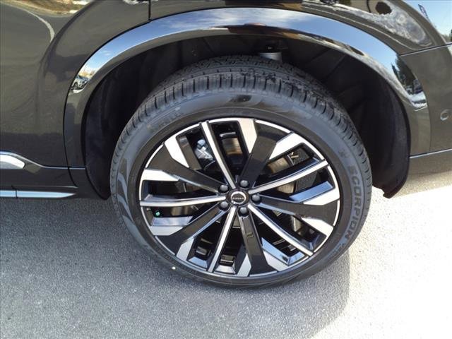 Used 2025 Volvo XC90 T8 Plus w/ Protection Package Premier image 7