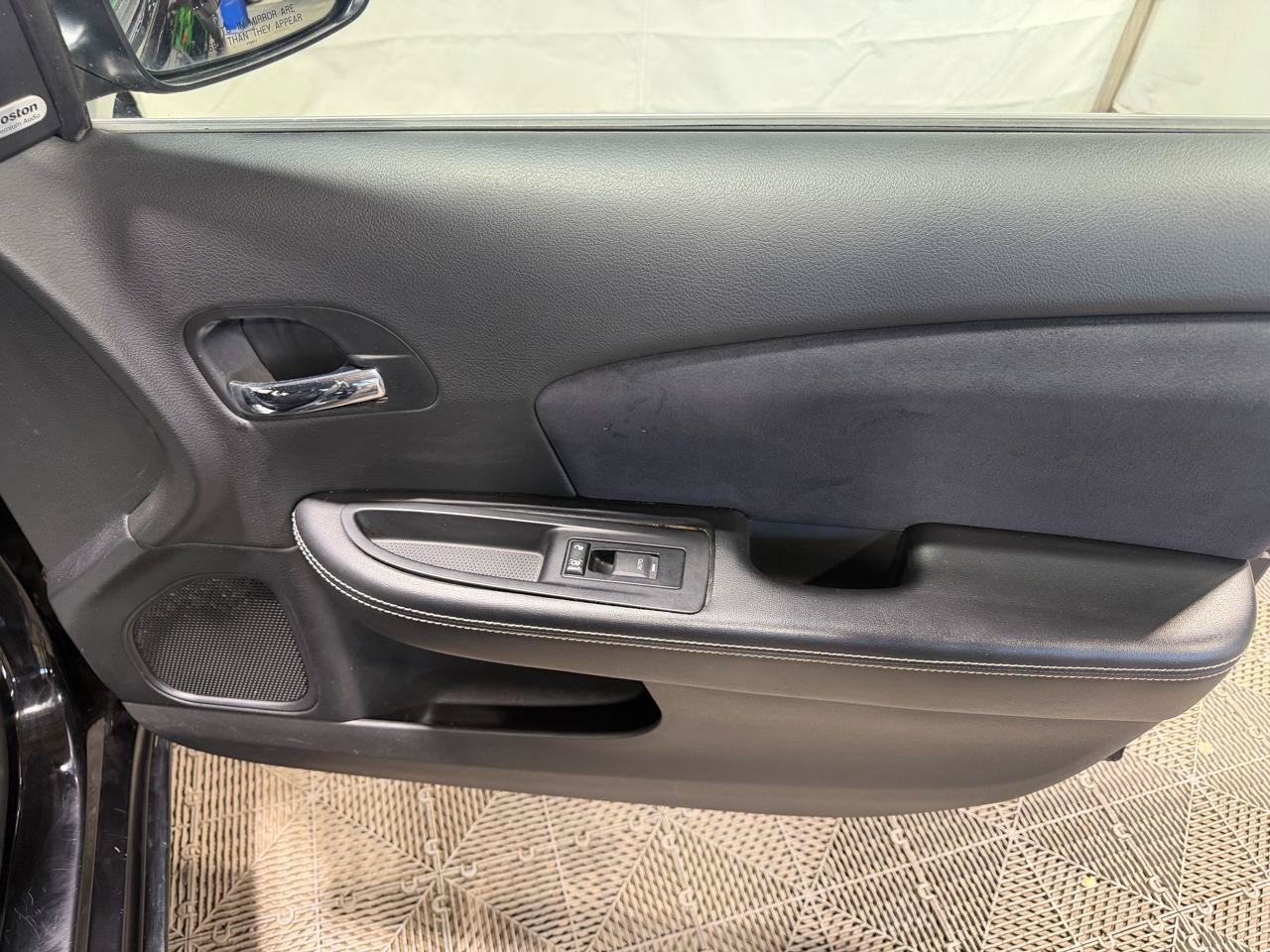 Used 2012 Chrysler 200 S FWD image 14