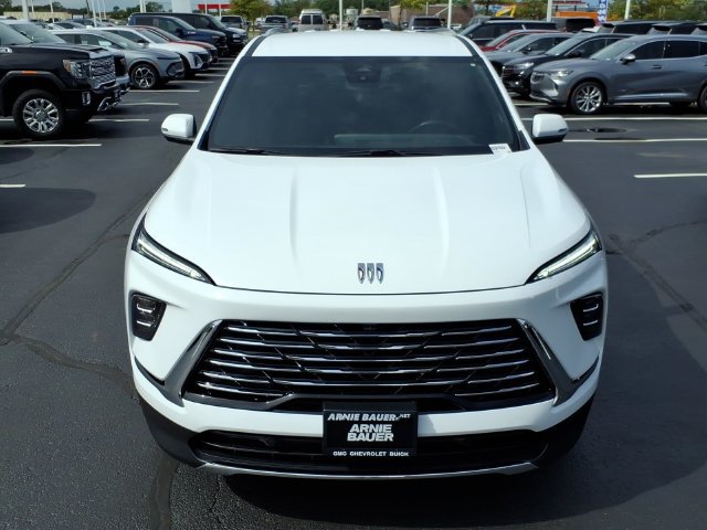 Used 2025 Buick Enclave Preferred FWD image 12